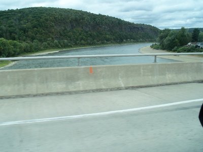 Susquehanna River.<br />Dalej juz wjezdzamy do cywilizacji ,czyli Pittston