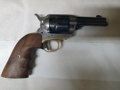 Colt Cattleman R.jpg